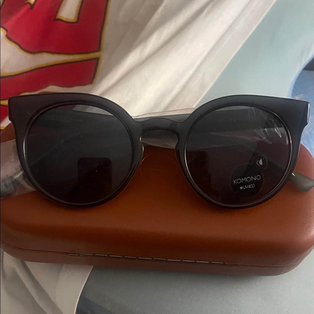 Komono Dark Gray Cat-Eye Sunglasses